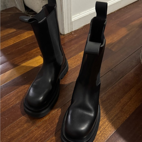 New never worn Bottega Chelsea Boot - Picture 3 of 4